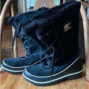 Sorel Tivoli High II black suede with fur snow boot